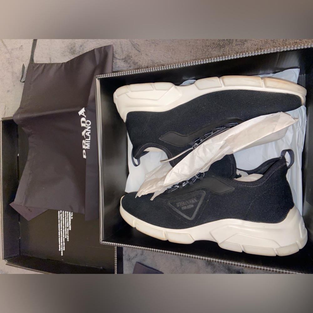 Woman’s Prada calzature Donna sneakers. Black, size 39.5